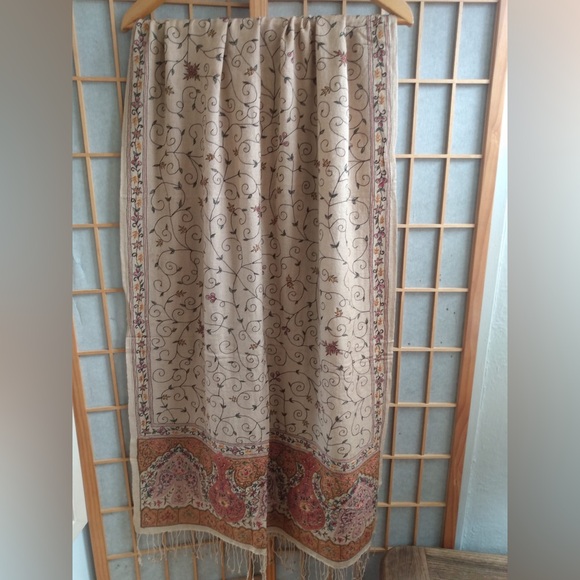 Large Embroidered Wool Fringe Rectangular Scarf Shawl - Picture 2 of 7